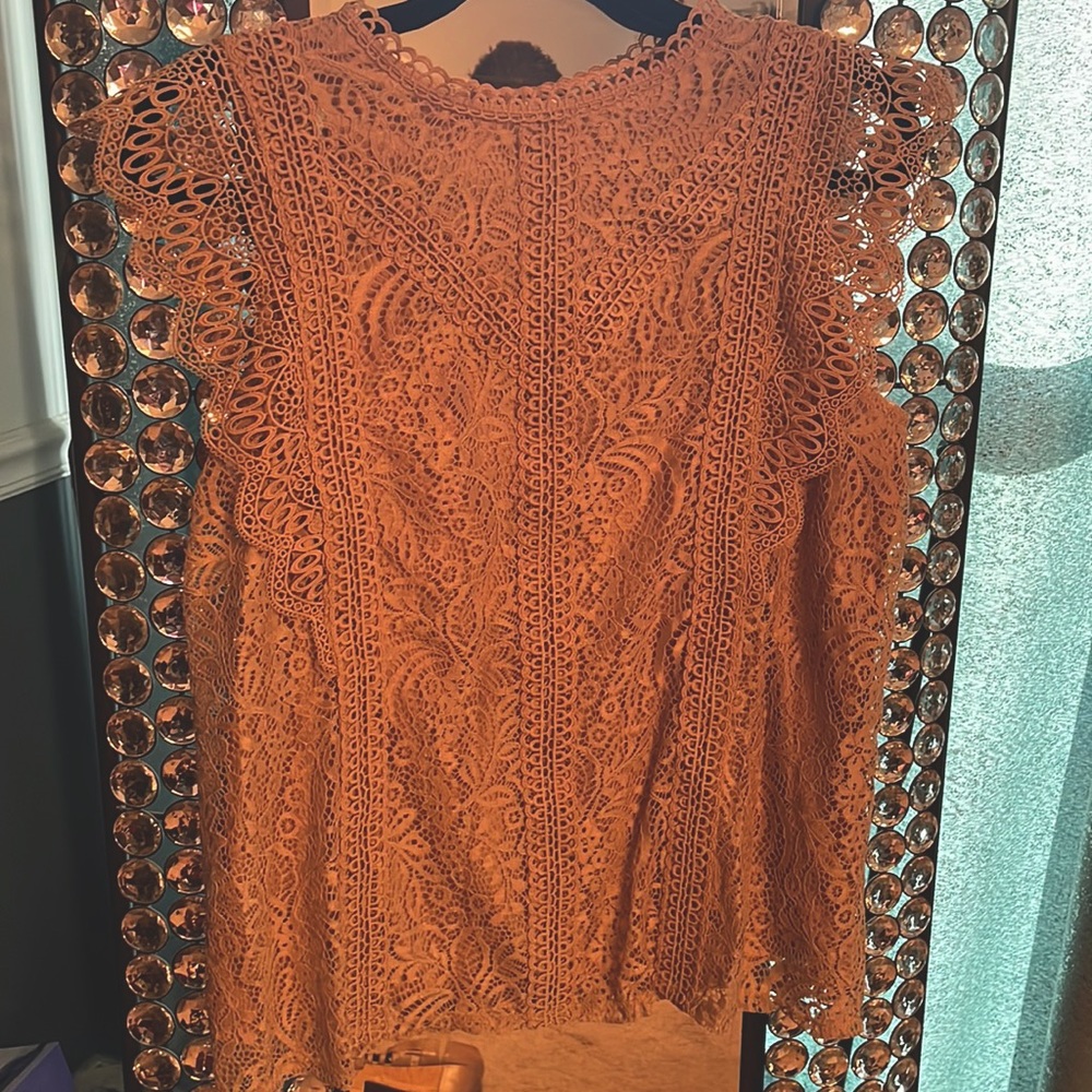 Women’s tank.